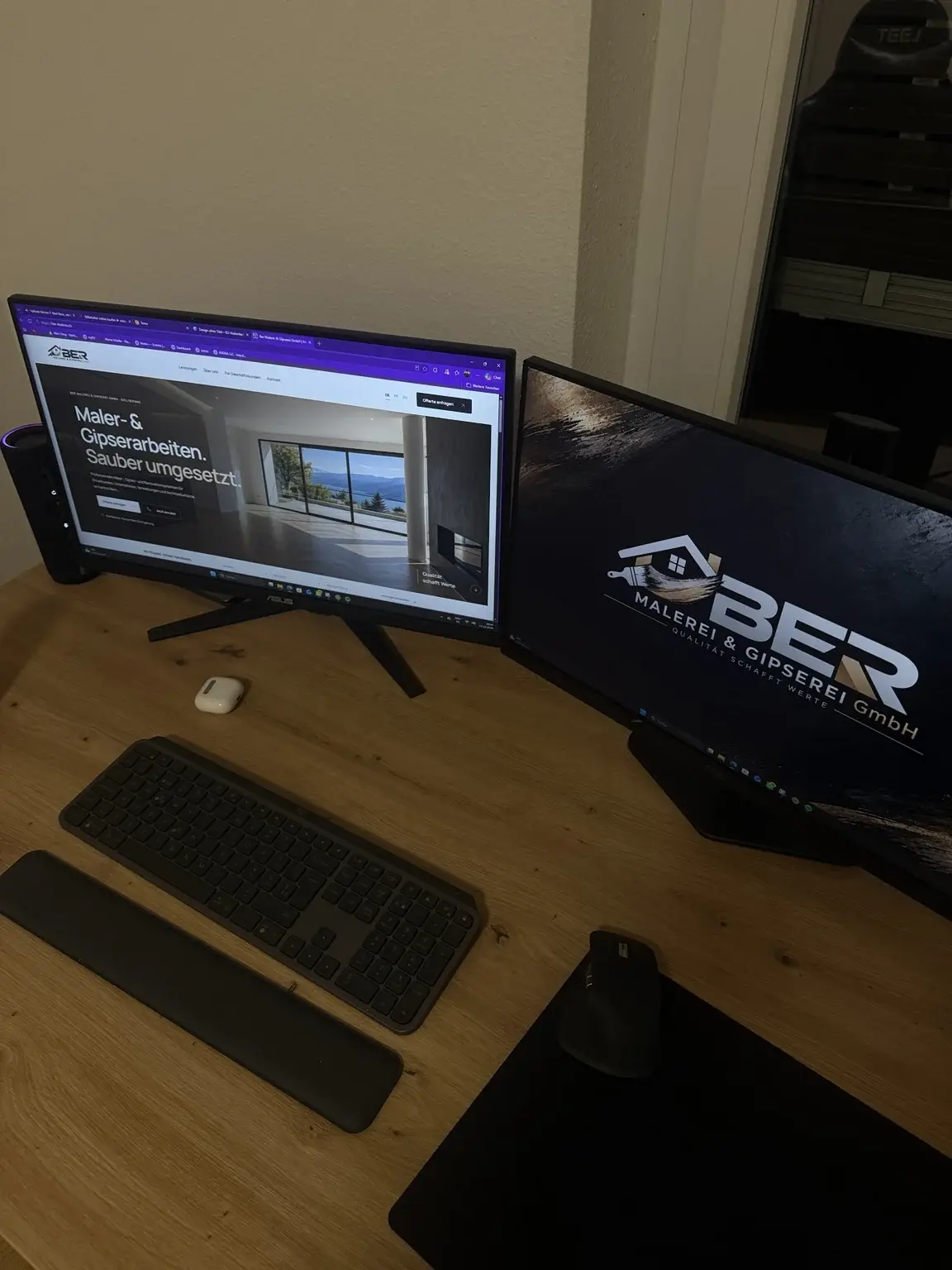 Berin Ademi’s workspace with two monitors showing the BER Malerei & Gipserei website project